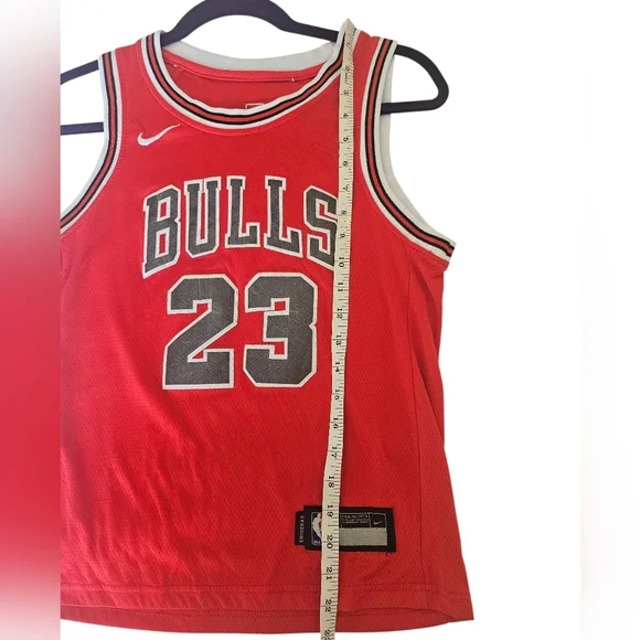 Nike Youth Boys Chicago Bulls #23 Michael Jordan Swingman Tank Jersey, Size M - Picture 5 of 5